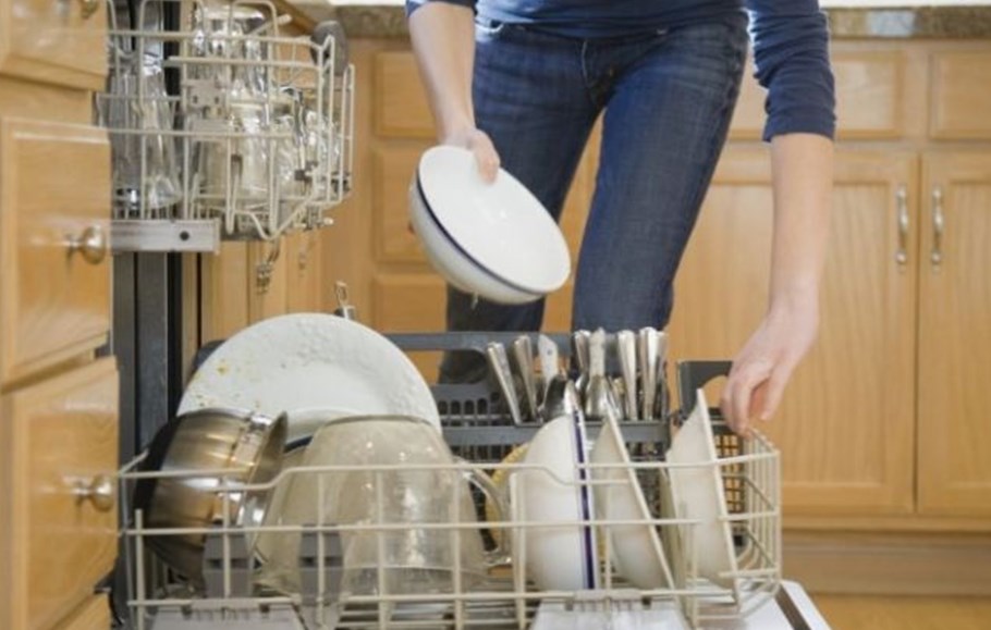 Плюсы и выбор встраиваемой посудомоечной машины